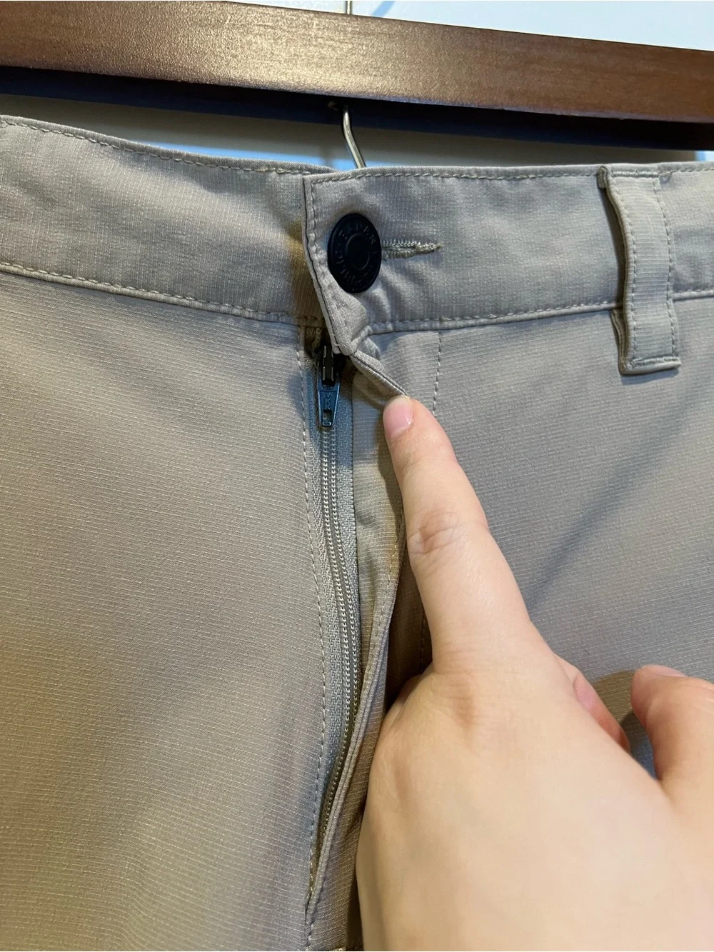 Banana Republic Men’s Shorts Size 32 Tan  Golf Casual Style